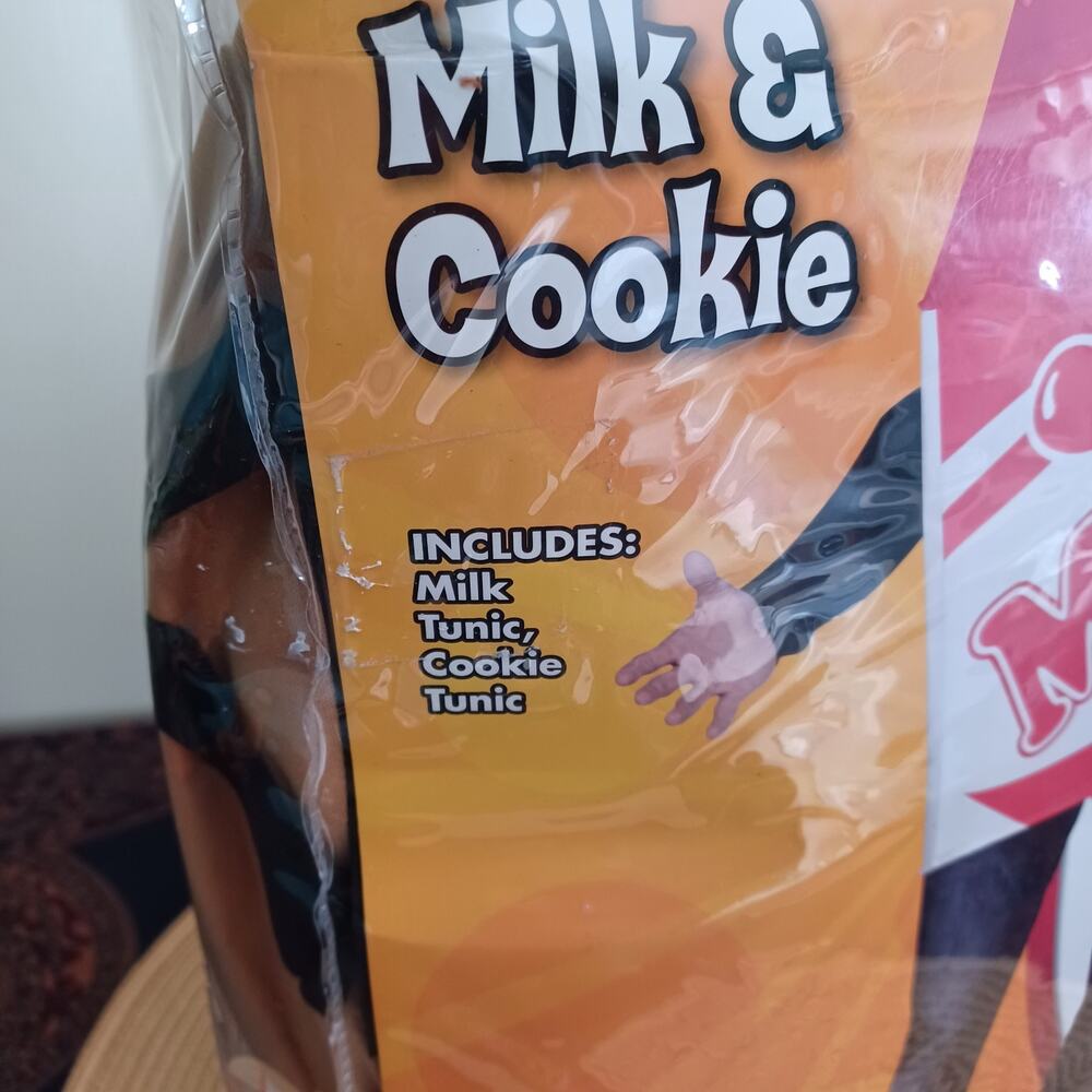 Milk and Cookie Couples Halloween Costume - Picture 3 of 4